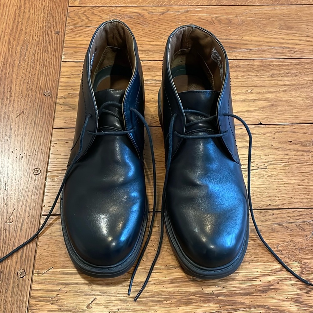 Banana Republic black leather chukka boots size 8